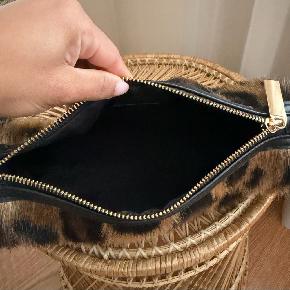 H&M Leopard Print Faux Fur Barrel Shoulder Bag - Picture 10 of 10